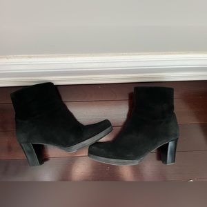 La CANADIENNE Black Suede Heeled Booties